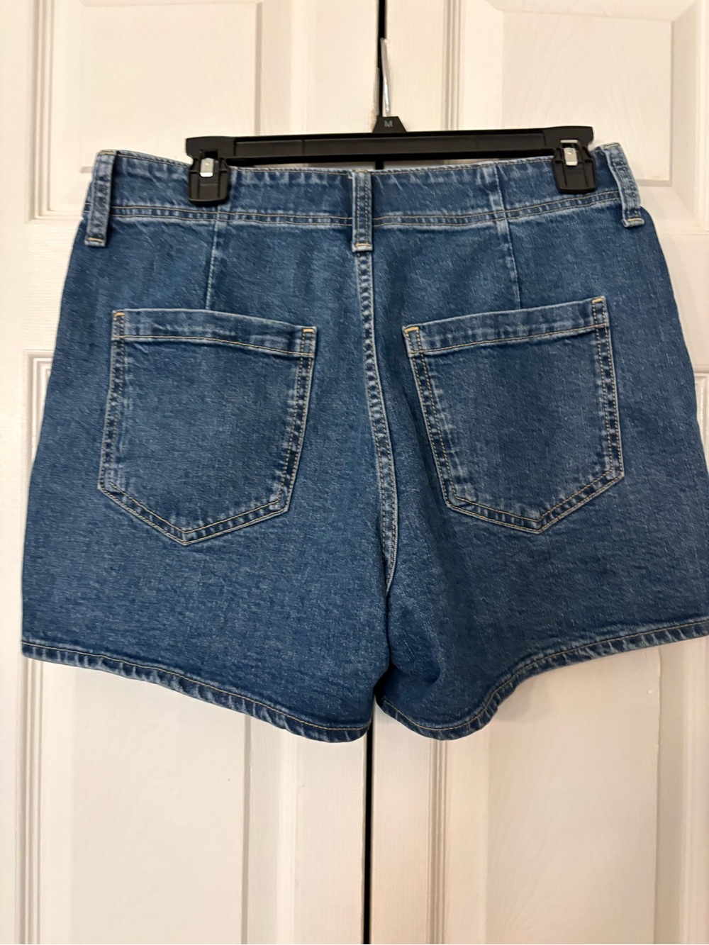GAP Utility High-Waist Denim Women’s Shorts - Blue 8/29 - Picture 2 of 4